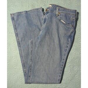 Signature Levi Strauss Mid Rise Bootcut Jeans Size 14 Medium Wash